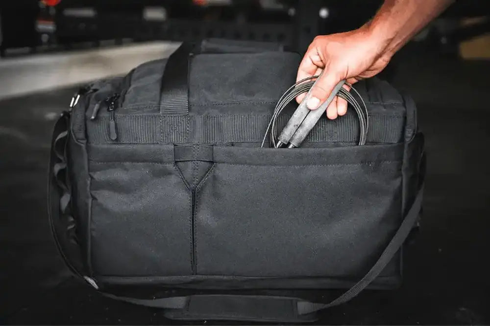 Acquista la borsa da viaggio 2POOD Performance nera su HighPowered.ch