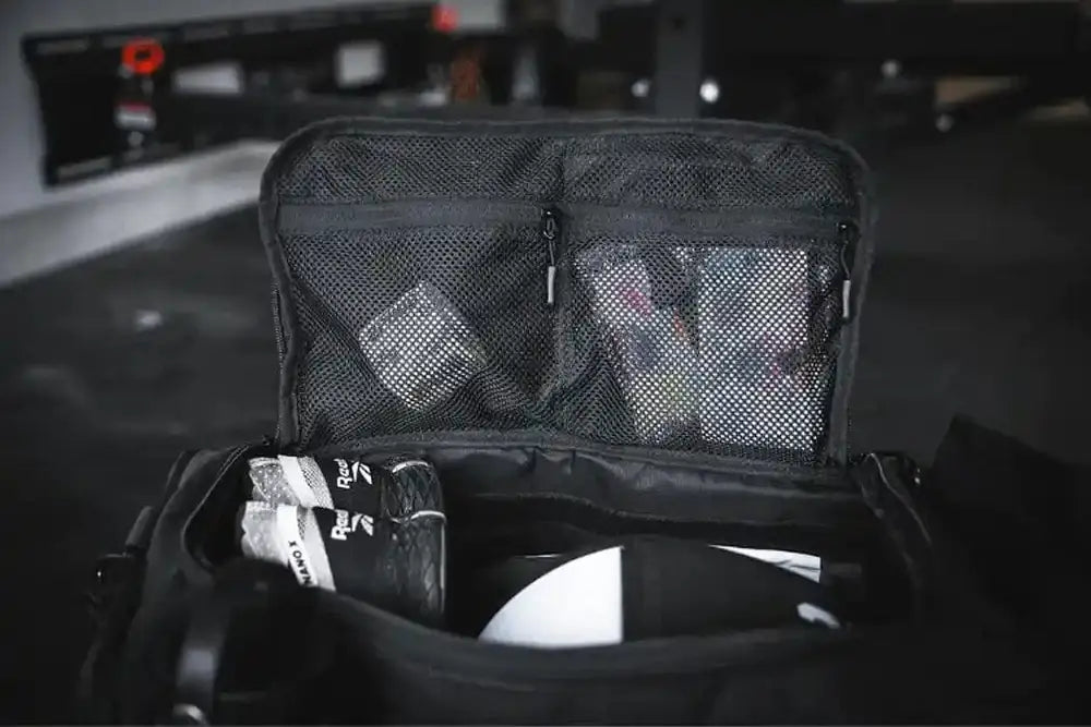 Acquista la borsa da viaggio 2POOD Performance nera su HighPowered.ch
