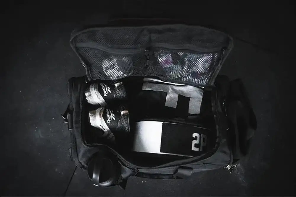 Acquista la borsa da viaggio 2POOD Performance nera su HighPowered.ch