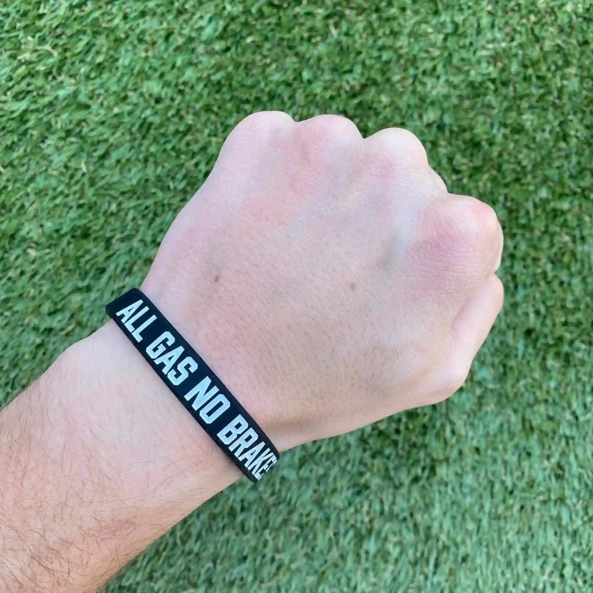 ALL GAS NO BRAKES Wristband kaufen - Elite Athletic Gear Armbänder - Fitness Onlineshop