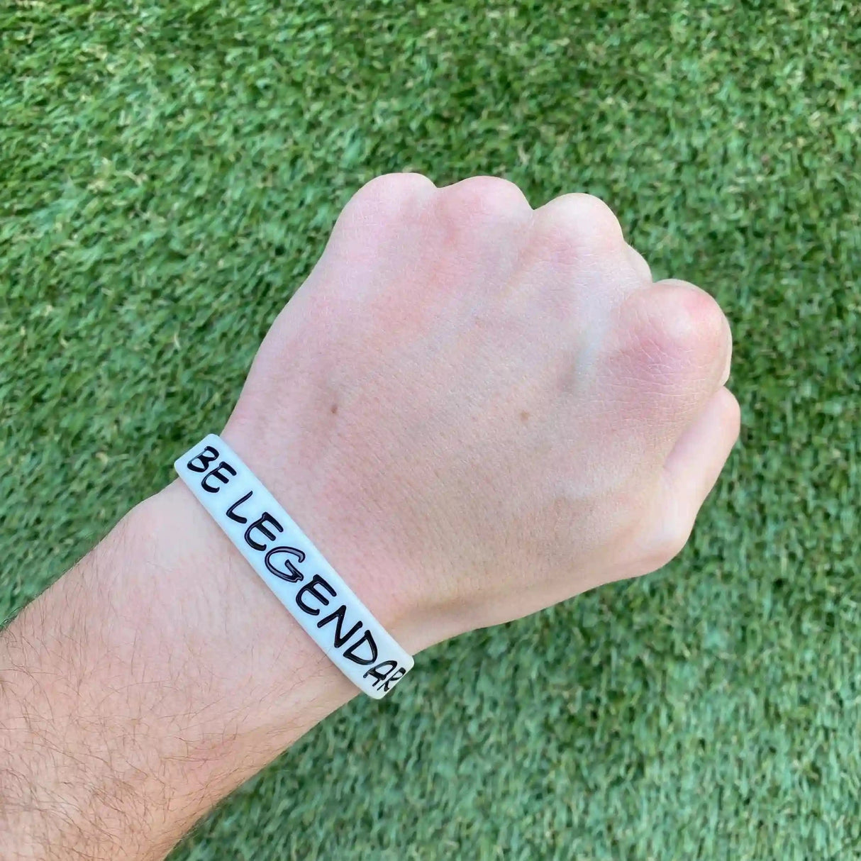 BE LEGENDARY Wristband kaufen - Elite Athletic Gear Armbänder - Fitness Onlineshop