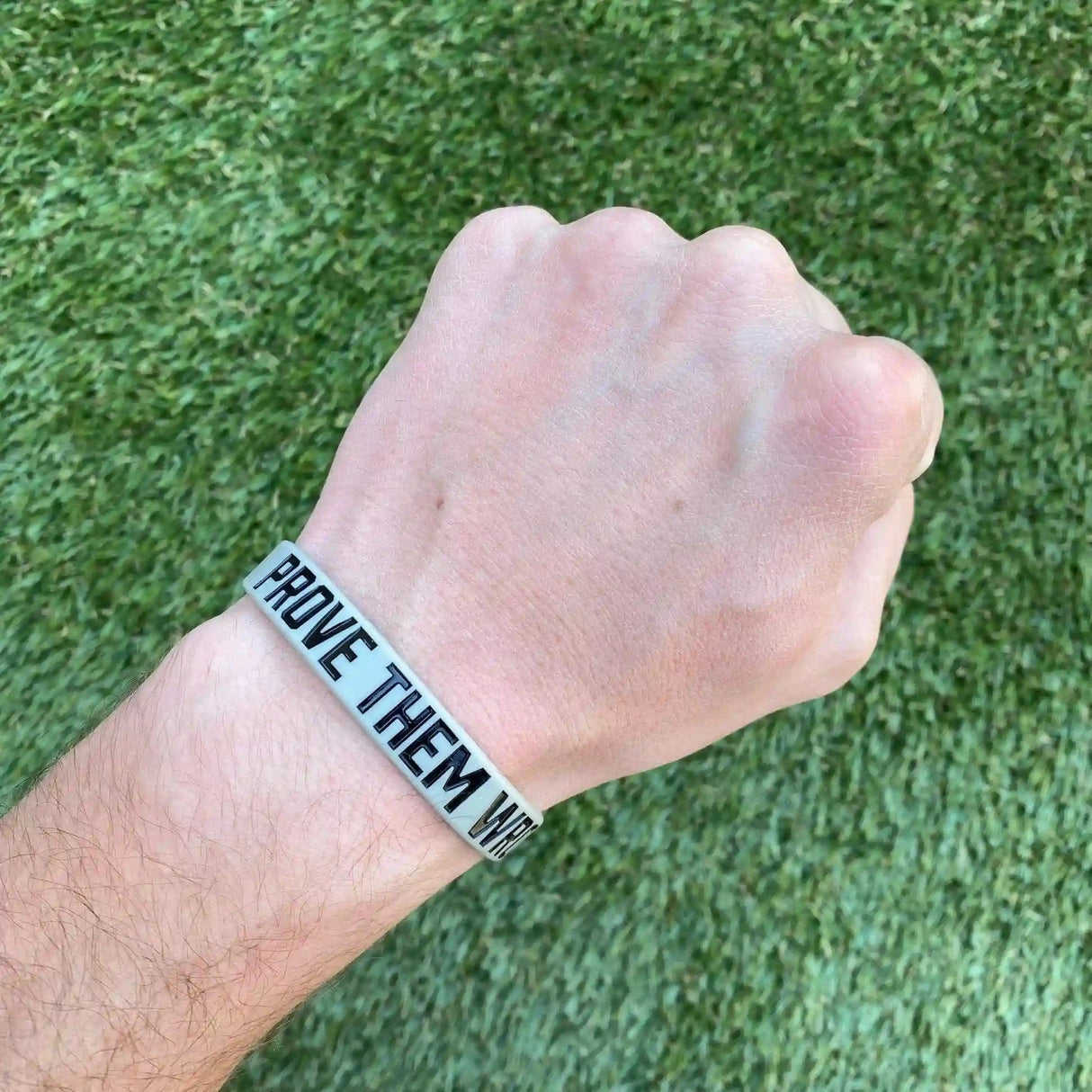 PROVE THEM WRONG Wristband kaufen - Elite Athletic Gear Armbänder - Fitness Onlineshop