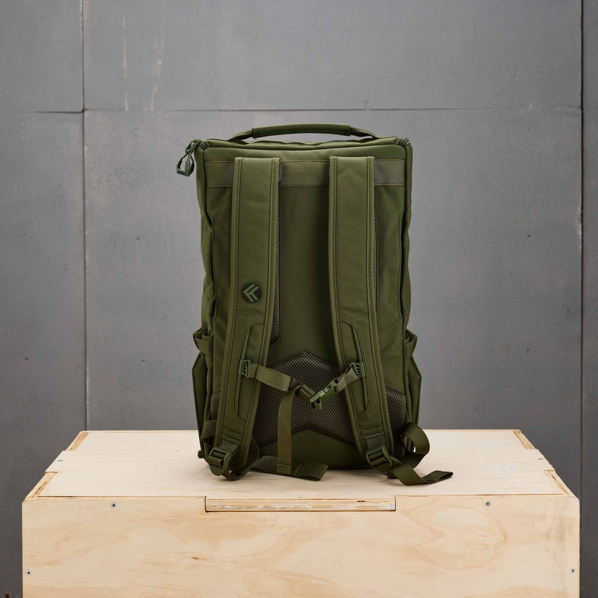 Buy the King Kong Bags King Kong CORE Backpack (Green, 25L) at HighPowered.ch