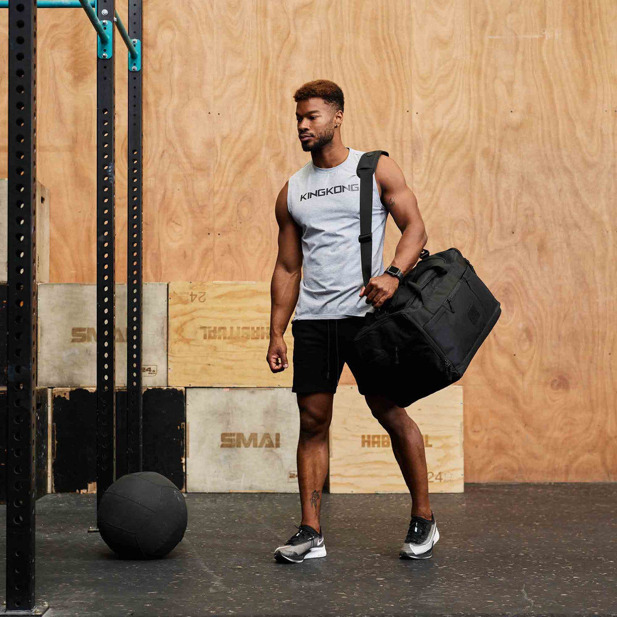 Buy the King Kong Bags King Kong CORE35 Duffel Bag (35L) in Black at HighPowered.ch