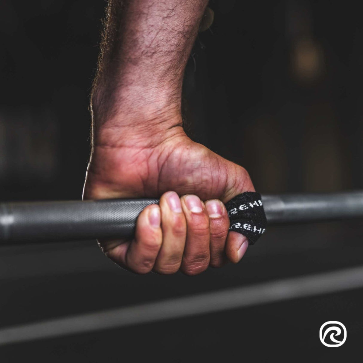 Acquista la fascia da sollevamento pesi Rehband RX Athletic Power-Wrap 38 mm x 3 rotoli (fascia per sollevamento pesi) nera su HighPowered.ch