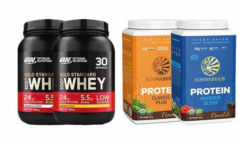 frau mit proteinpulver im shake