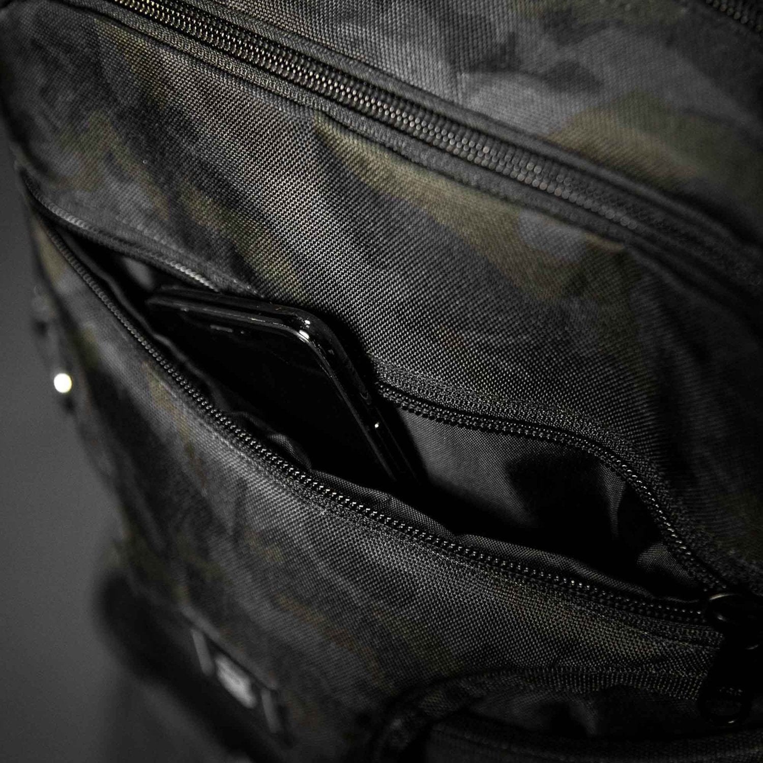 2POOD 2POOD Performance Backpack Regular (mit Gürtelfach) Schwarz kaufen bei HighPowered.ch