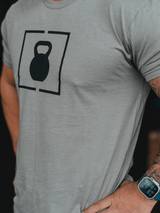 Grey Kettlebell Patch T-Shirt kaufen -  2POOD T-Shirts  - Fitness Onlineshop