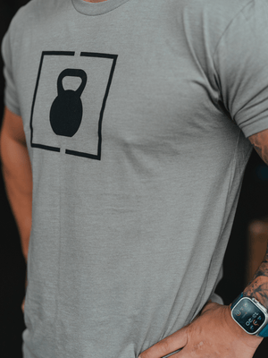 Grey Kettlebell Patch T-Shirt kaufen -  2POOD T-Shirts  - Fitness Onlineshop