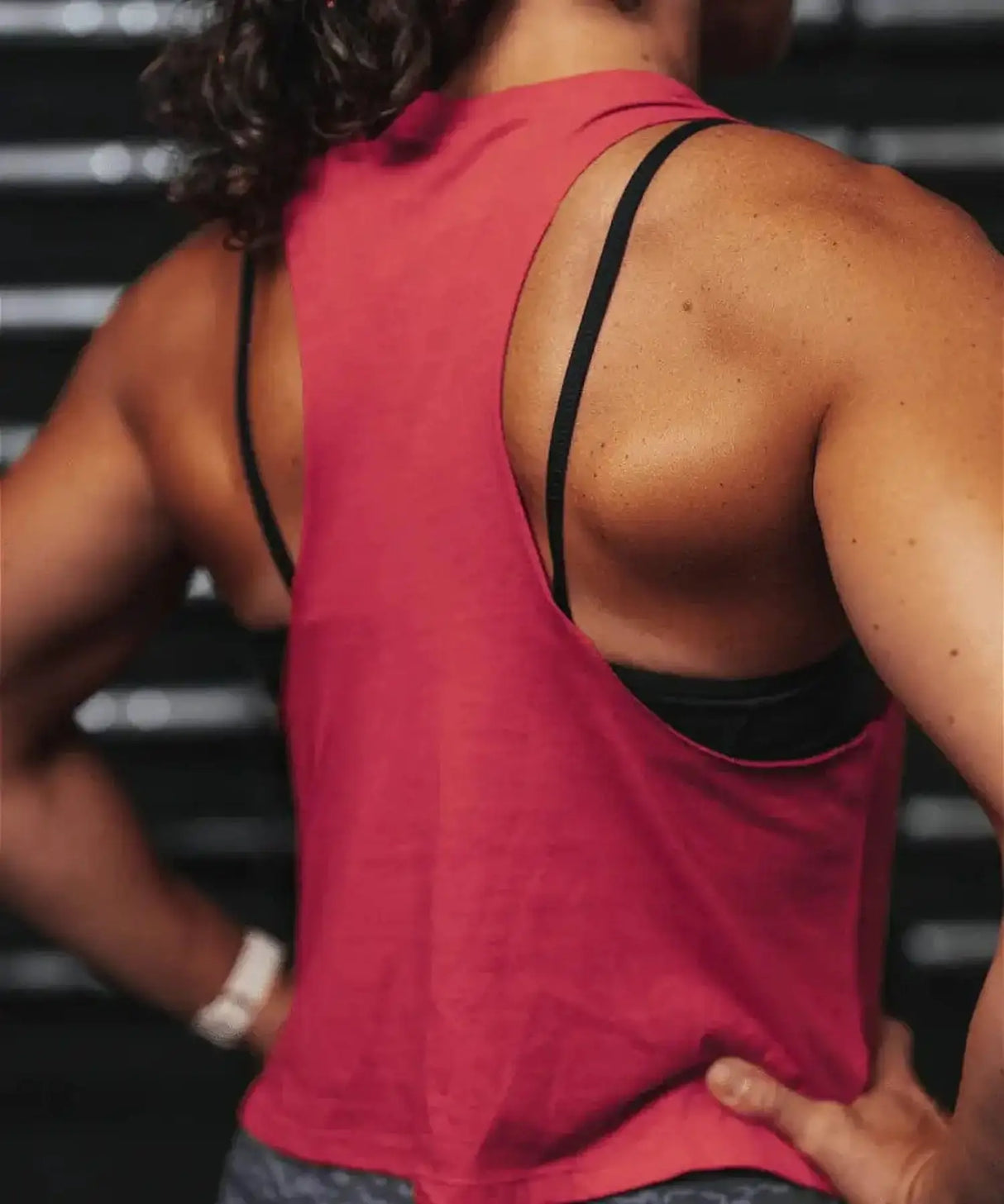 Buy the 2POOD Lift Tank - Red at HighPowered.ch