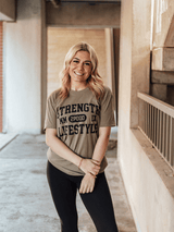 Varsity Strength Lifestyle T-Shirt kaufen -  2POOD T-Shirts  - Fitness Onlineshop