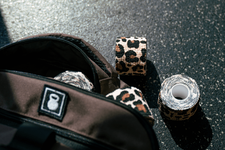 Weightlifting Tape Cheetah kaufen -  2POOD Weightlifting tape  - Fitness Onlineshop