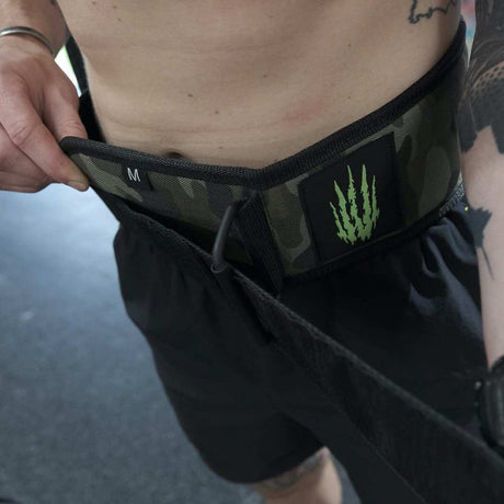 Acquista la cintura da sollevamento pesi Bear KompleX Apex Camo su HighPowered.ch