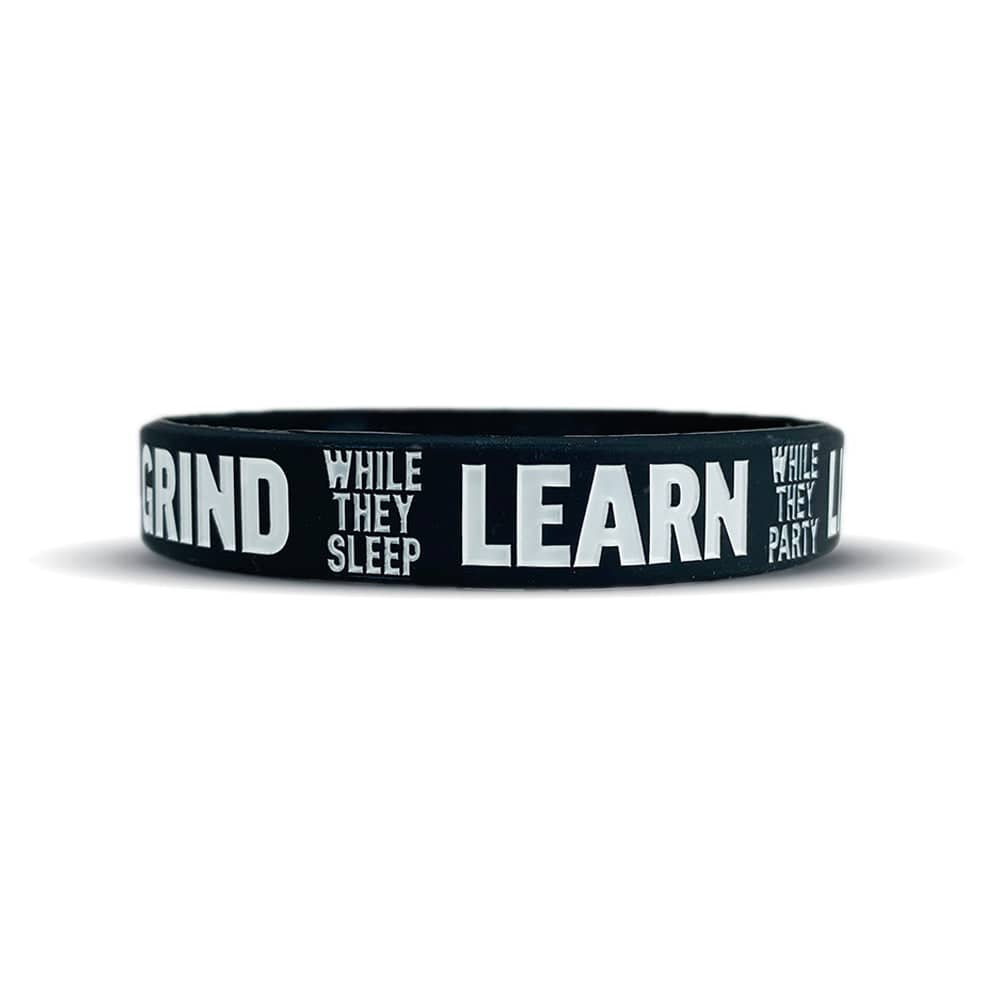 Elite Athletic Gear GRIND LEARN LIVE Wristband kaufen bei HighPowered.ch