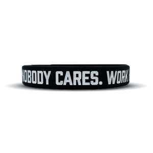 Elite Athletic Gear NOBODY CARES. WORK HARDER. Wristband XL (9") kaufen bei HighPowered.ch