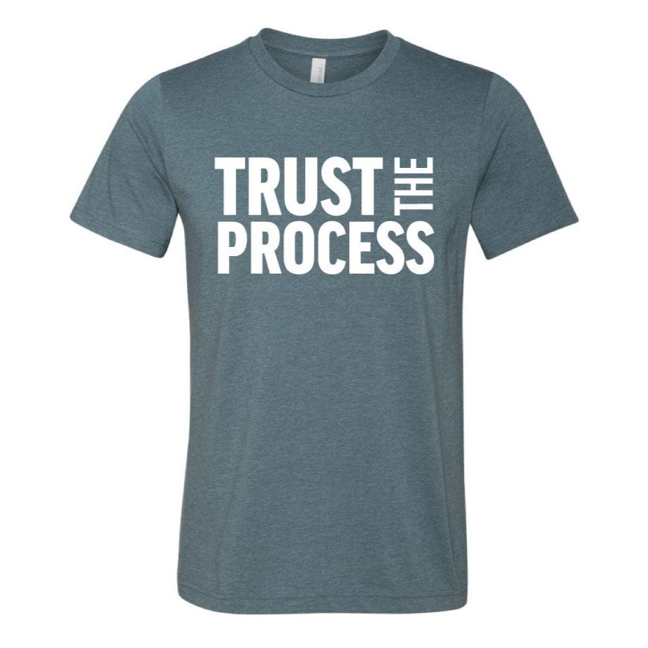 Elite Athletic Gear Trust The Process T-Shirt kaufen bei HighPowered.ch