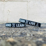GRIND LEARN LIVE Wristband kaufen -  Elite Athletic Gear Armbänder  - Fitness Onlineshop