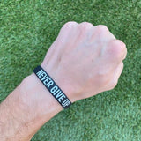 Acheter le bracelet NEVER GIVE UP - Bracelets Elite Athletic Gear - Boutique en ligne de fitness