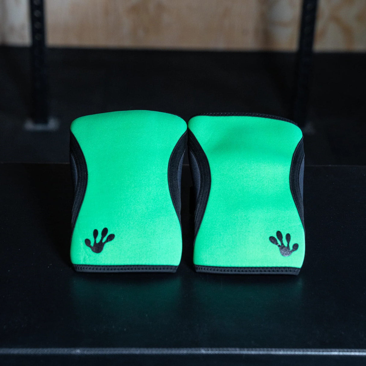 Frog Reversible Knee Sleeves (Kniebandagen Paar) kaufen -  Frog Grips Kniebandagen  - Fitness Onlineshop