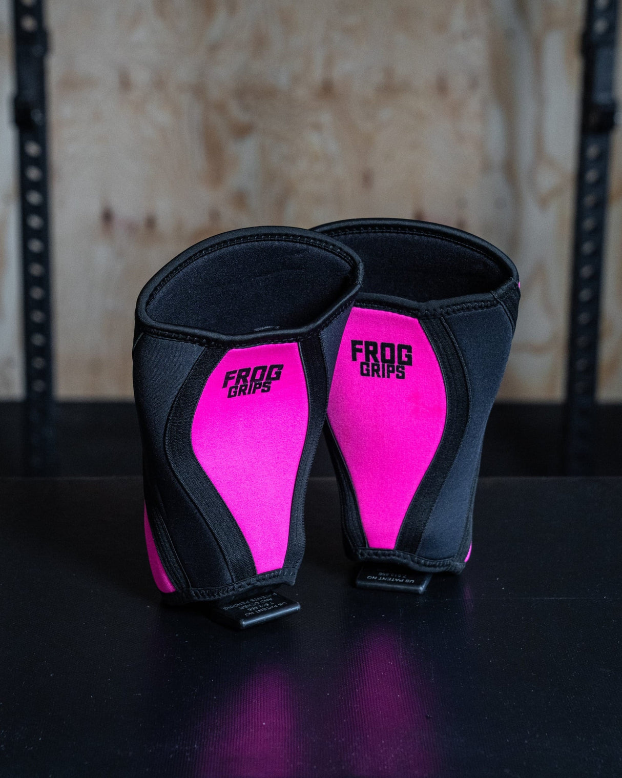 Frog Reversible Knee Sleeves (Kniebandagen Paar) kaufen -  Frog Grips Kniebandagen  - Fitness Onlineshop