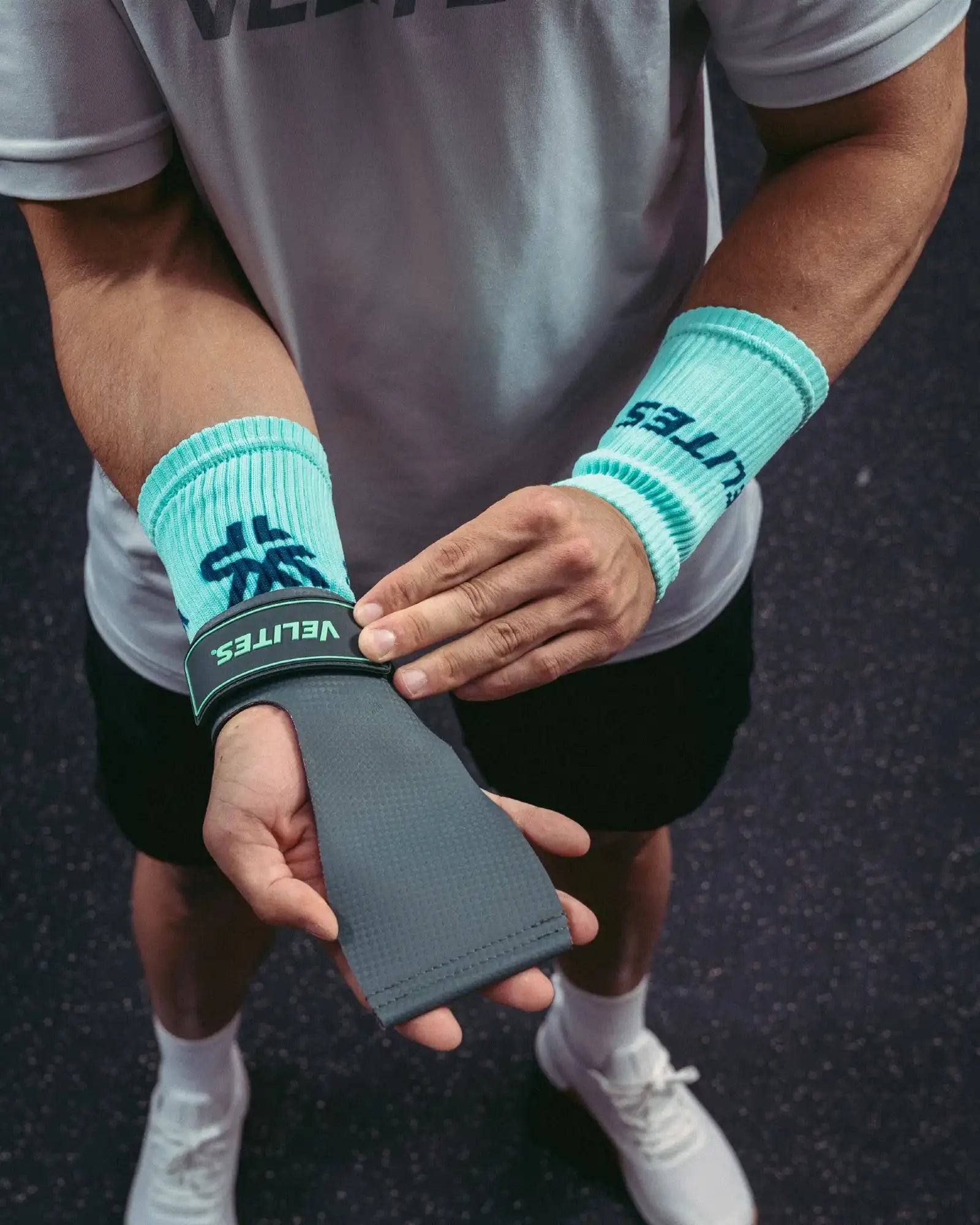 Quad Ultra Grips (No Chalk)