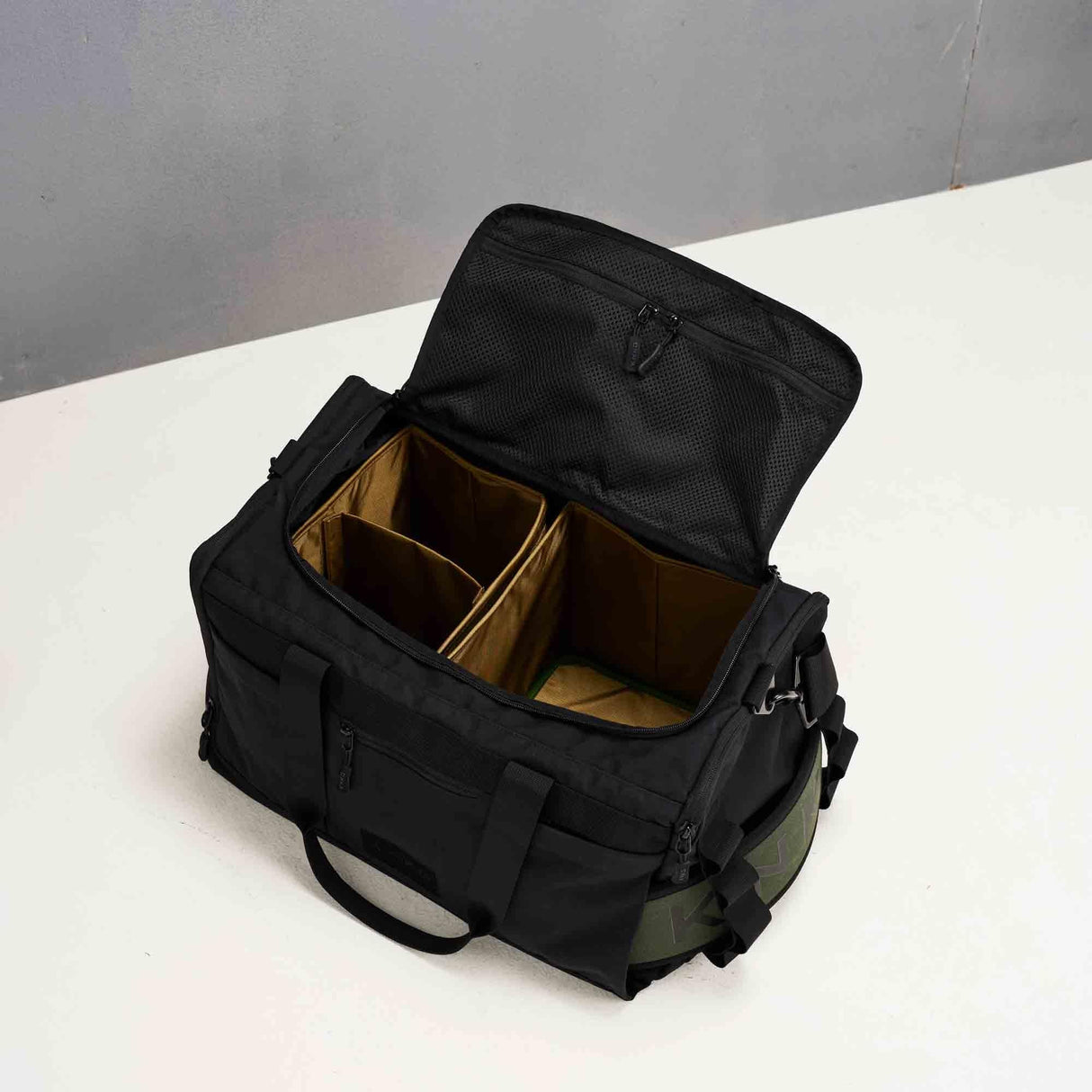 Buy the King Kong Bags King Kong CORE35 Duffel Bag (35L) in Black at HighPowered.ch