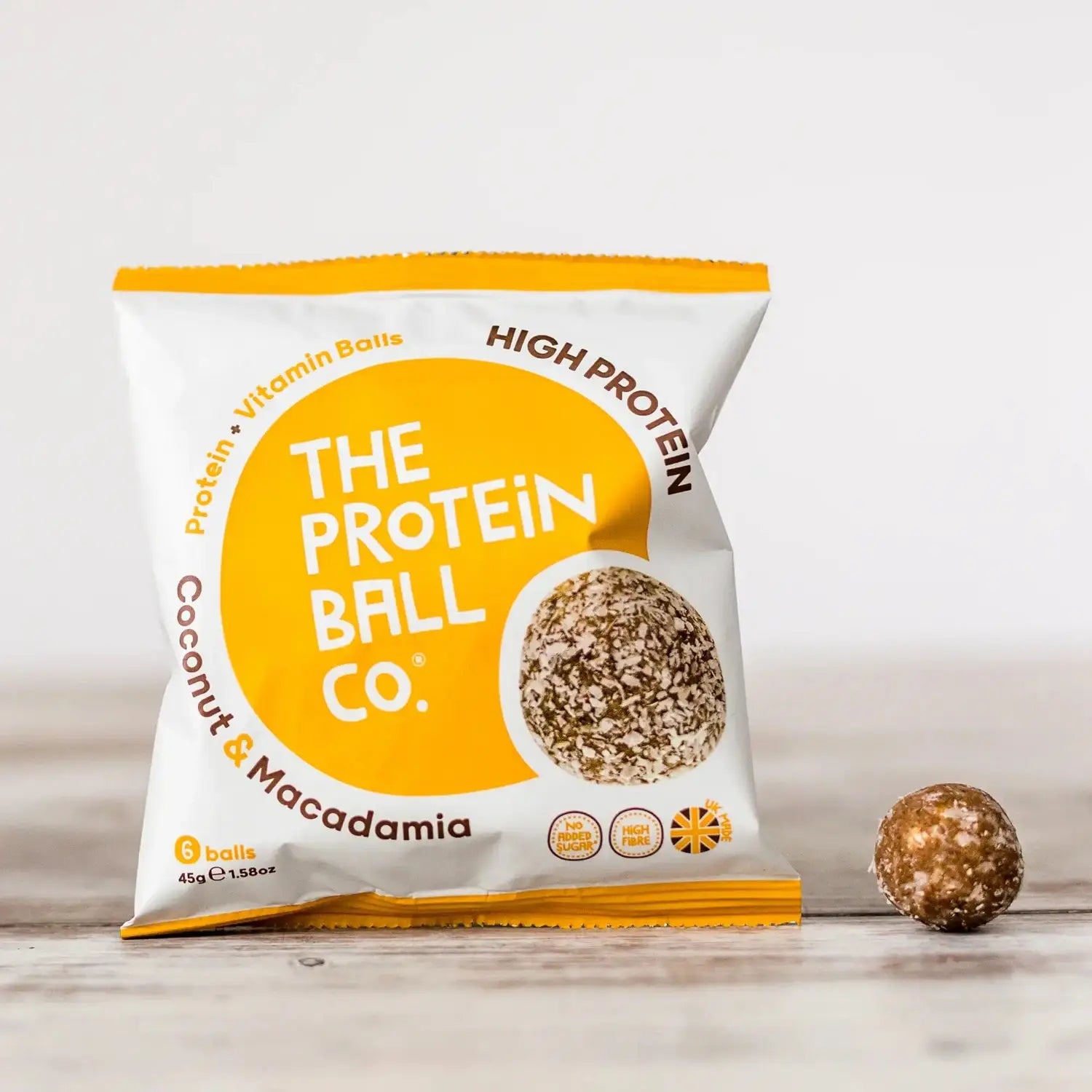 The Protein Ball Co Whey Protein Balls 10 x 45 g Coconut & Macadamia kaufen bei HighPowered.ch